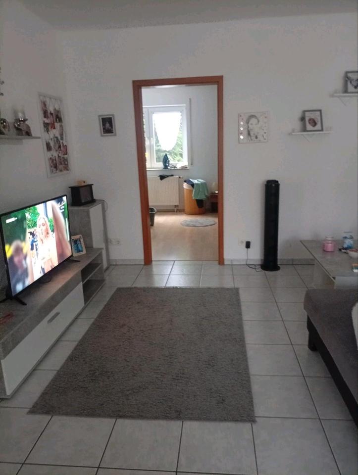 Thumbnail-2-Zimmer-Wohnung mit Balkon, Stellplatz und Kellerraum Neuses