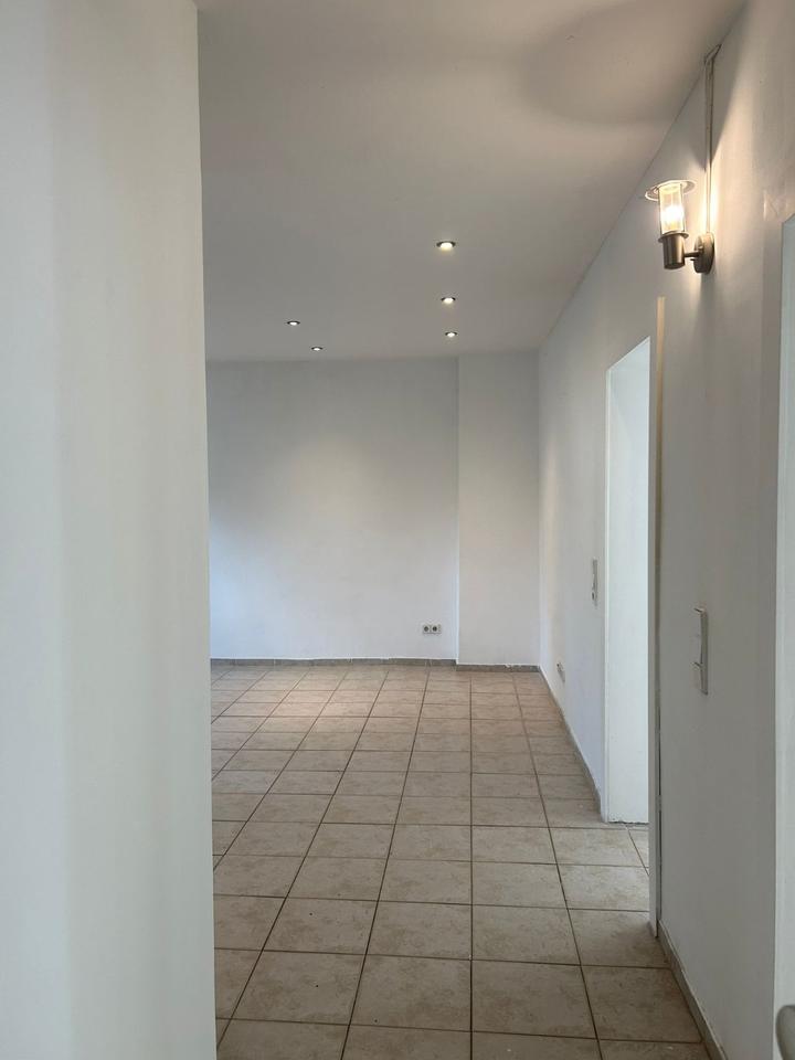 Thumbnail-3-Zimmer Wohnung | 64 m² | 1300€ warm | U6 Rehberge | ab Sofort