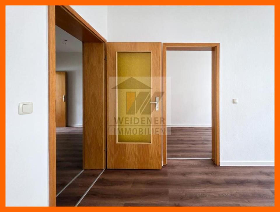 Thumbnail-Modernisierte 2-Raum Wohnung mit Dusche! Neuer Fußboden!