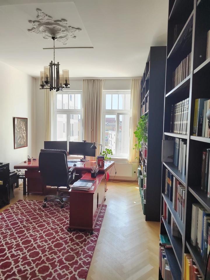 Thumbnail-provisionsfreie große Altbauwohnung - zentrumsnah -