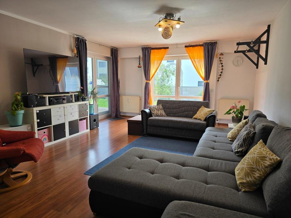 Thumbnail-Gemütliche und helle 3-Zi.-EG-Wohnung mit großem Garten & Garaage