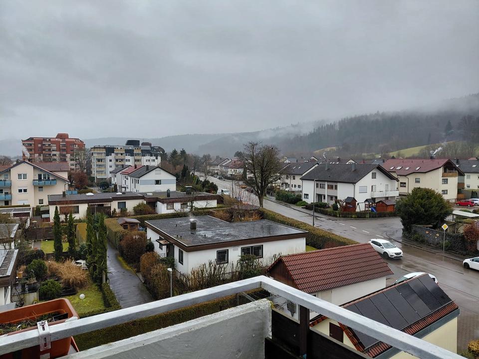 Thumbnail-Vermietete 4-Zimmer-Wohnung mit Balkon, Stellplatz, Kellerräume