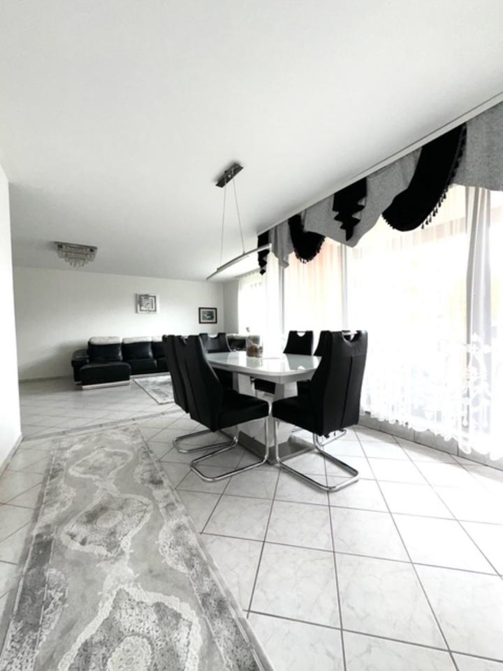 Thumbnail-4 Zimmer Wohnung in Nordenstadt mit EBK, Balkon und TG