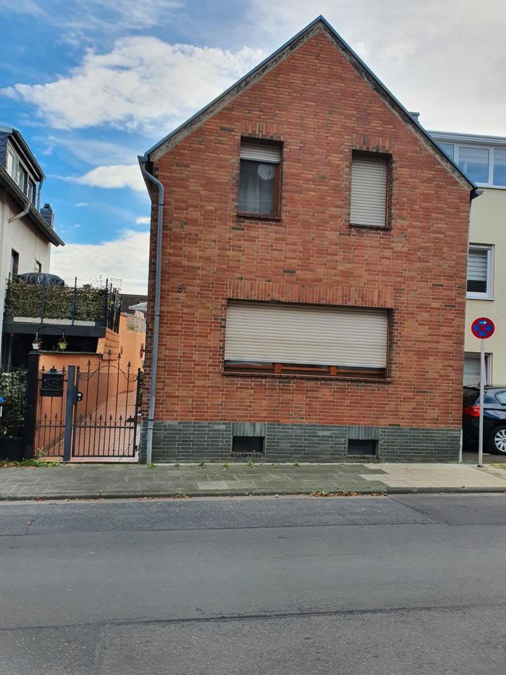 Thumbnail-Einfamilienhaus mit 4 Zimmern und Garten in Hürth