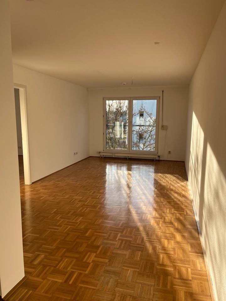 Thumbnail-Helle 2-Zimmer-Wohnung im Herzen von Traunreut - zentral