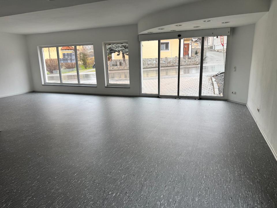 Thumbnail-Laden-, Büro-, Kanzleiräume - in Röhrnbach zentraler Lage