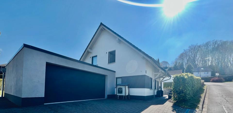 Thumbnail-EFH mit großem Garten & Doppelgarage – nahe Köln (prov.frei)