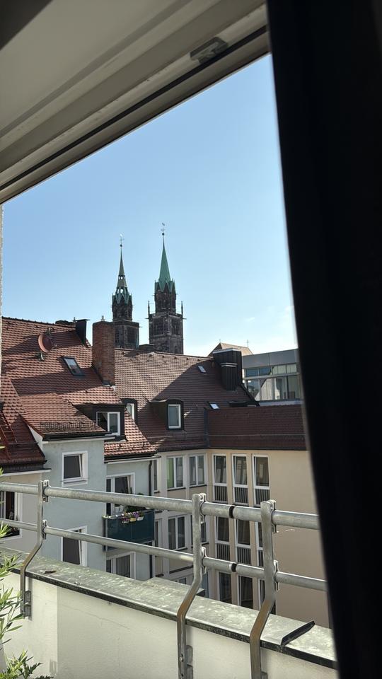 Thumbnail-Moderne 2-Zimmer-Wohnung mit Blick auf die Lorenzkirche | 96 qm