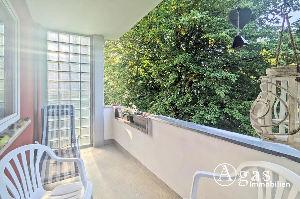 Thumbnail-Möblierte 2,5-Zimmer-Wohnung mit Balkon in ruhiger Lage in Buckow