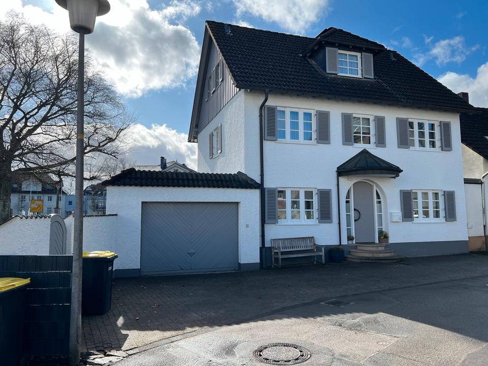 Thumbnail-Charmantes Einfamilienhaus mit Garten und Garage