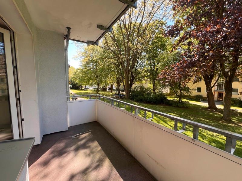 Thumbnail-4-Zimmer-Wohnung im EG mit Balkon