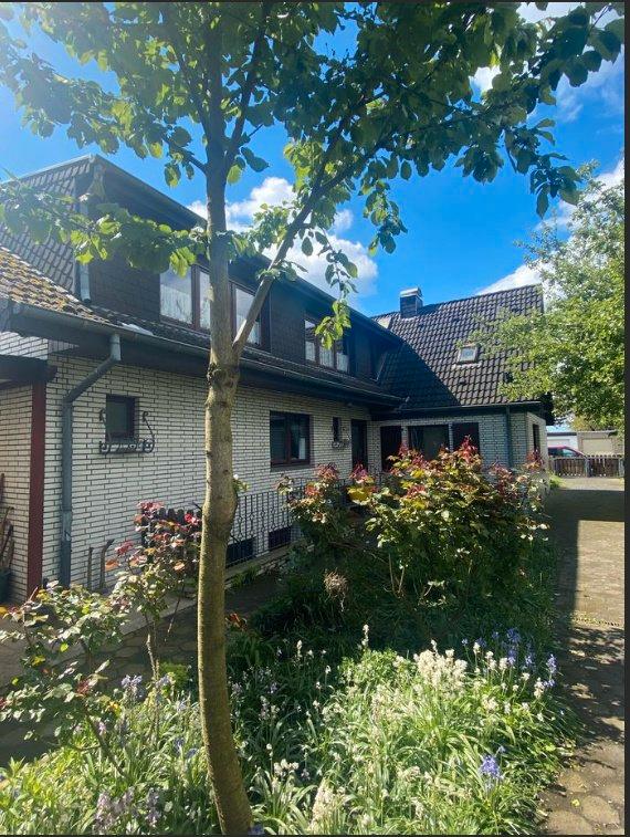 Thumbnail-Gepflegte Doppelhaushälfte mit XXL‑Grundstück in Toplage Krefeld