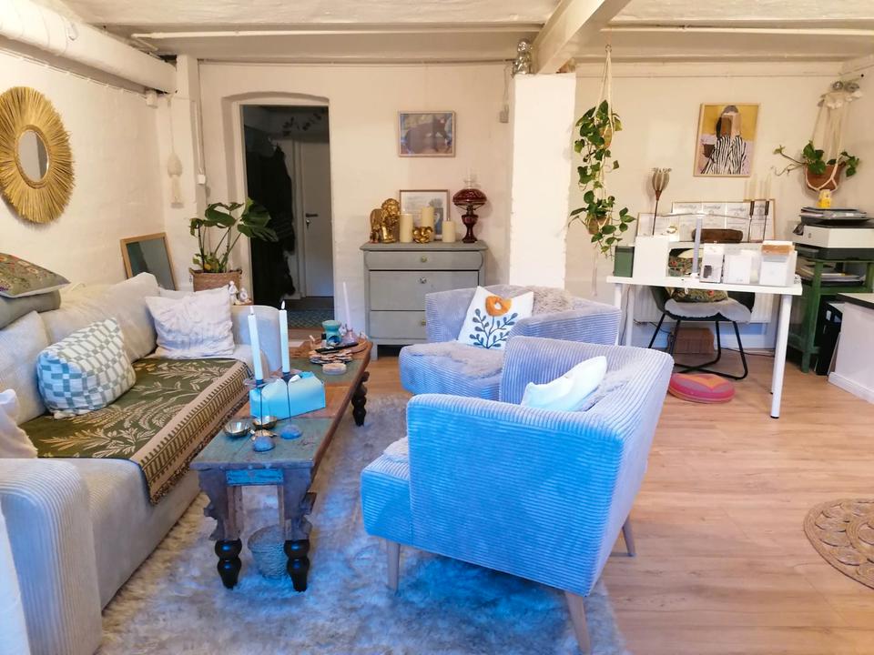 Thumbnail-außergewöhnliche 2 Zimmer - EG -Wohnung neu renoviert