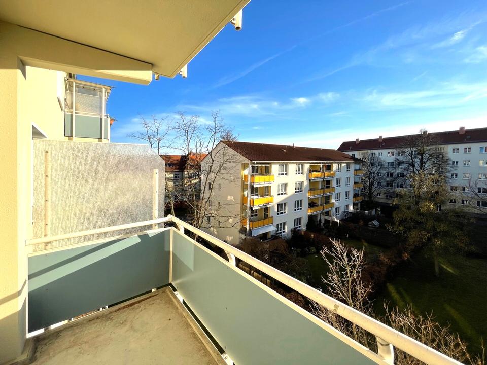 Thumbnail-Helle 3-Raum Wohnung mit Balkon in Dresden Tolkewitz