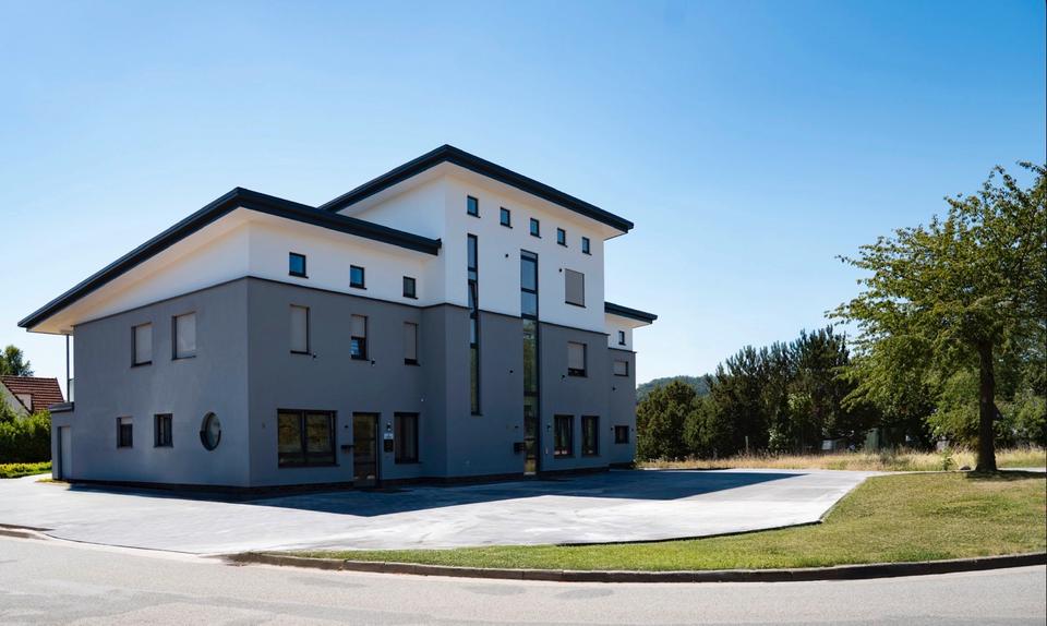 Thumbnail-3 Zimmer Wohnung Mieten Balkon Blick auf das Wiehengebierge