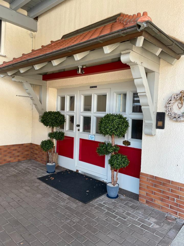 Thumbnail-Helle 4 Zimmer Wohnung mit EBK, Ankleidezimmer und großem Balkon