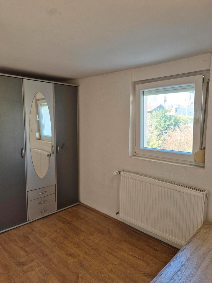 Thumbnail-WG Zimmer in Frankfurt Bonames.