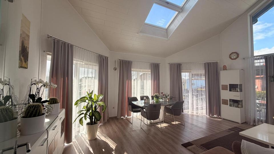 Thumbnail-Provisionsfreie Doppelhaushälfte mit PV‑Anlage &Sauna