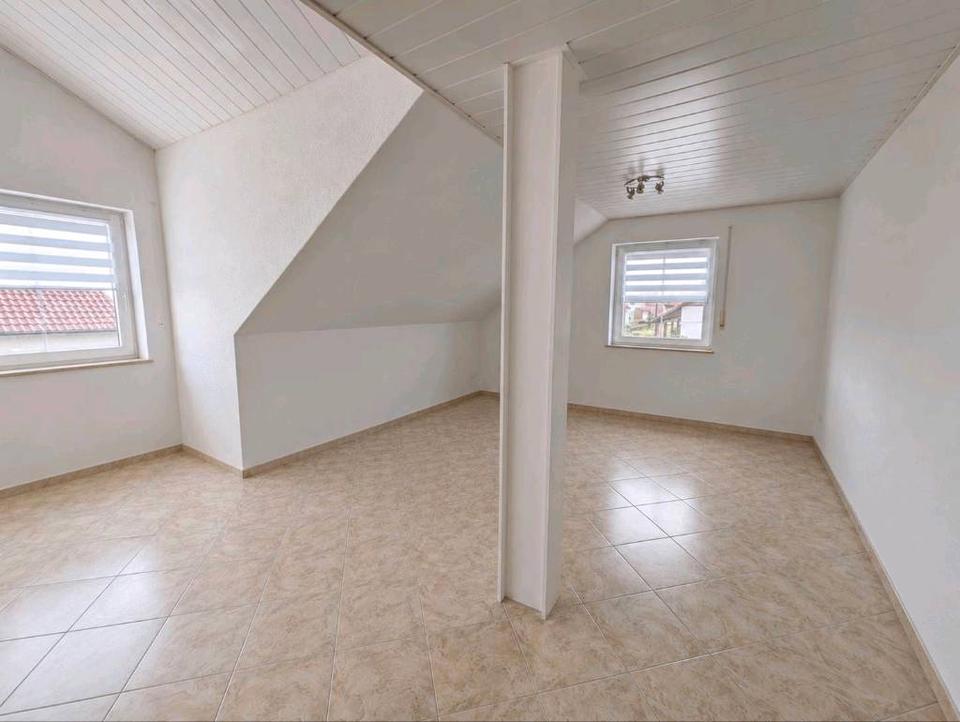 Thumbnail-Zwei Zimmer Wohnung zu vermieten