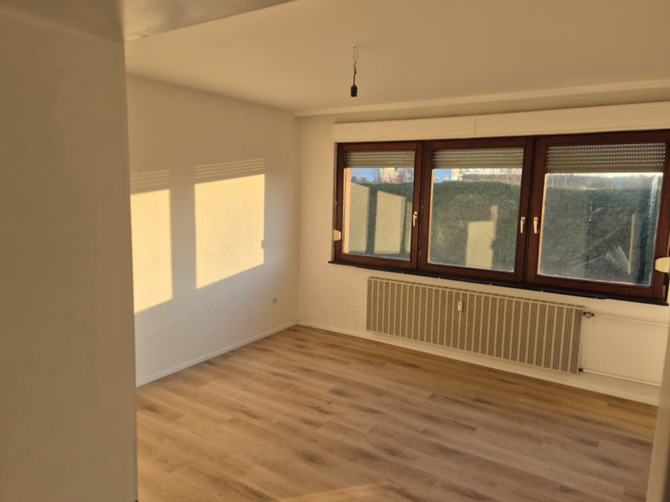 Thumbnail-Helle 3-Zimmer-Wohnung mit Balkon und Garage – Babenhausen
