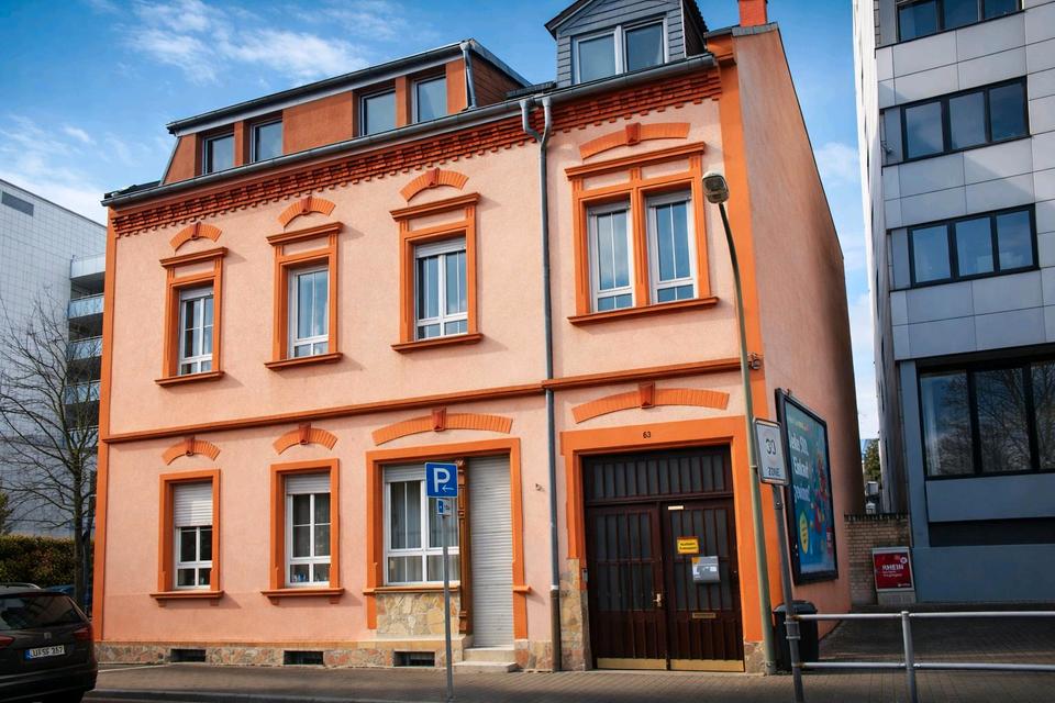 Thumbnail-Von Privat: 3 Parteien MFH in Ludwigshafen Mundenheim