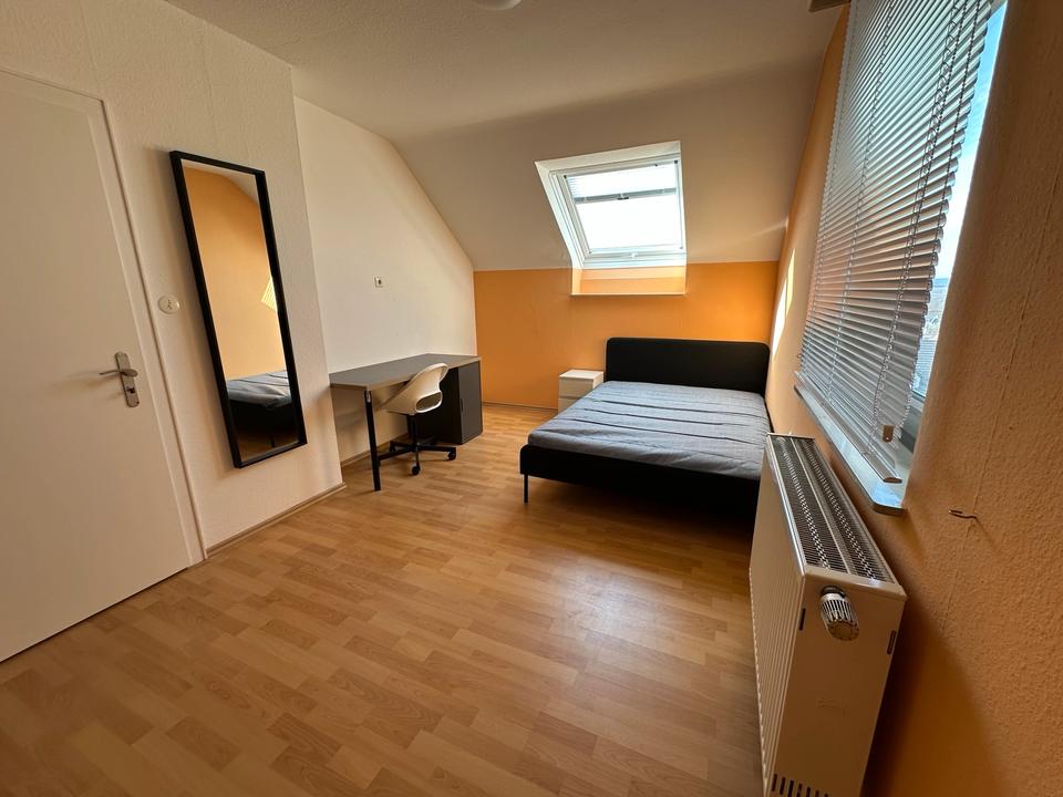 Thumbnail-WG-Zimmer nahe Uni mit tollem Ausblick