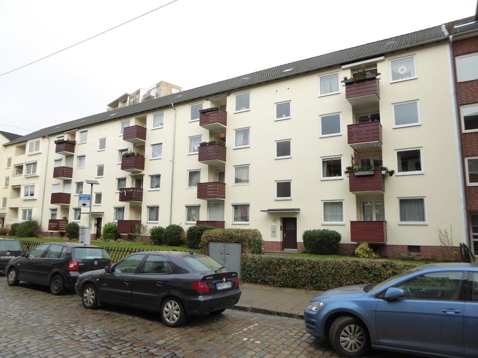 Thumbnail-Geräumige zwei Zimmer Wohnung in zentraler Lage in Bremerhaven