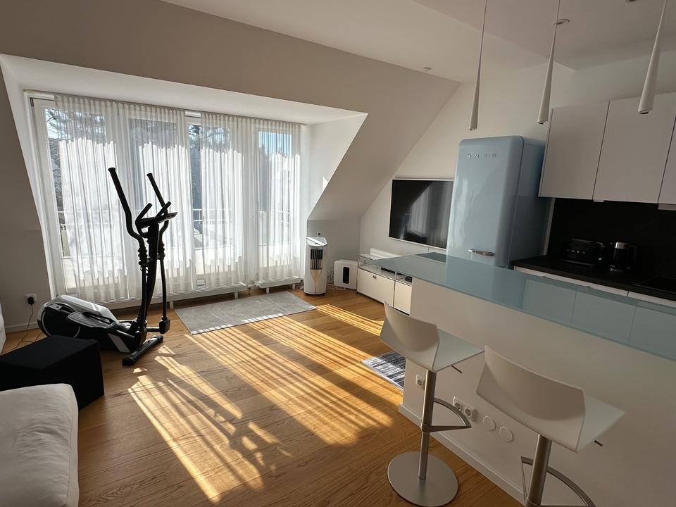 Thumbnail-Provisionsfrei: Sonnige 2-Zimmer Dachgeschosswohnung in München