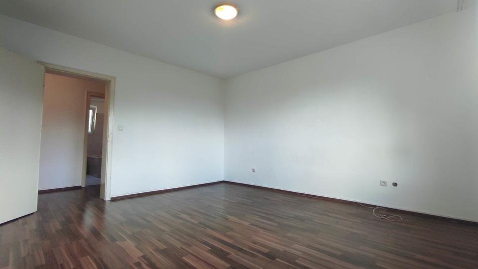 Thumbnail-Moderne 2-Zimmer-Wohnung mit viel Licht und komfortabler Küche – Perfekt für Familien und WGs!