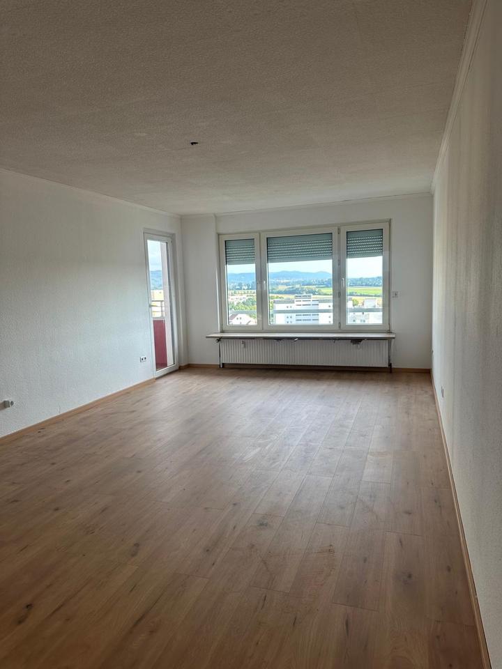 Thumbnail-Attraktive 3-Zimmer-Wohnung mit Balkon in Heppenheim zu vermieten