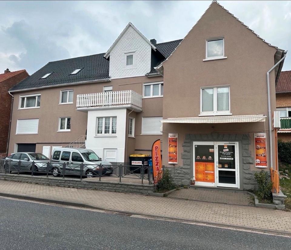 Thumbnail-Großzügiges Mehrfamilienhaus mit Imbiss zum verkaufen