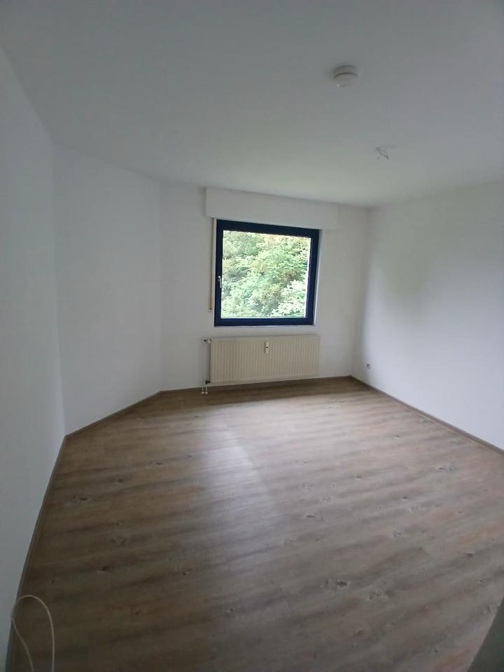Thumbnail-3-Zimmer-Wohnung mit großem Balkon & Gäste-WC in zentraler Lage