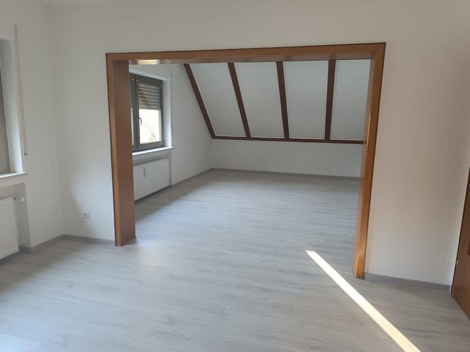 Thumbnail-Helle Dachgeschosswohnung in 56271 Isenburg