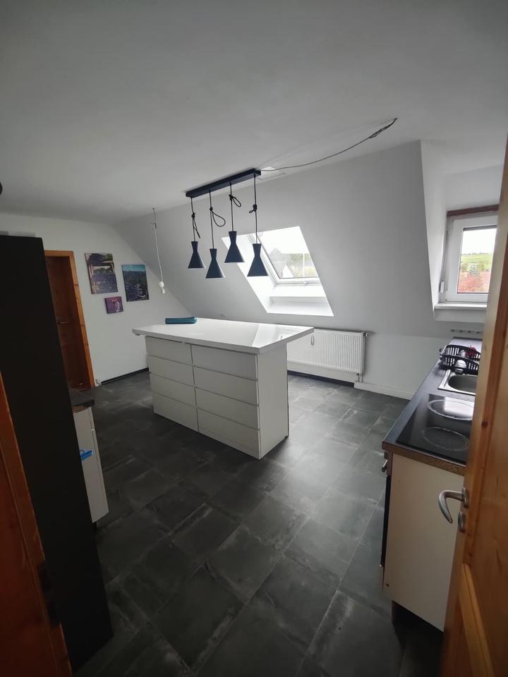 Thumbnail-Geräumige 4-Zimmer-Wohnung im 1. Stock, 94qm