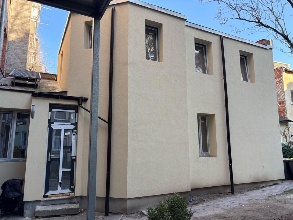 Thumbnail-Reihenhaus Im Hinterhof von einem Mehrfamilienhaus, NBG SCHWEINH