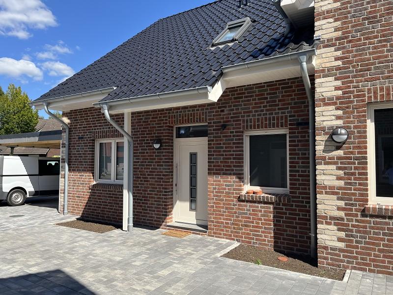 Thumbnail-Vermietung: Erstbezug, moderne Erdgeschosswohnung mit Terrasse und Carport in Westoverledingen