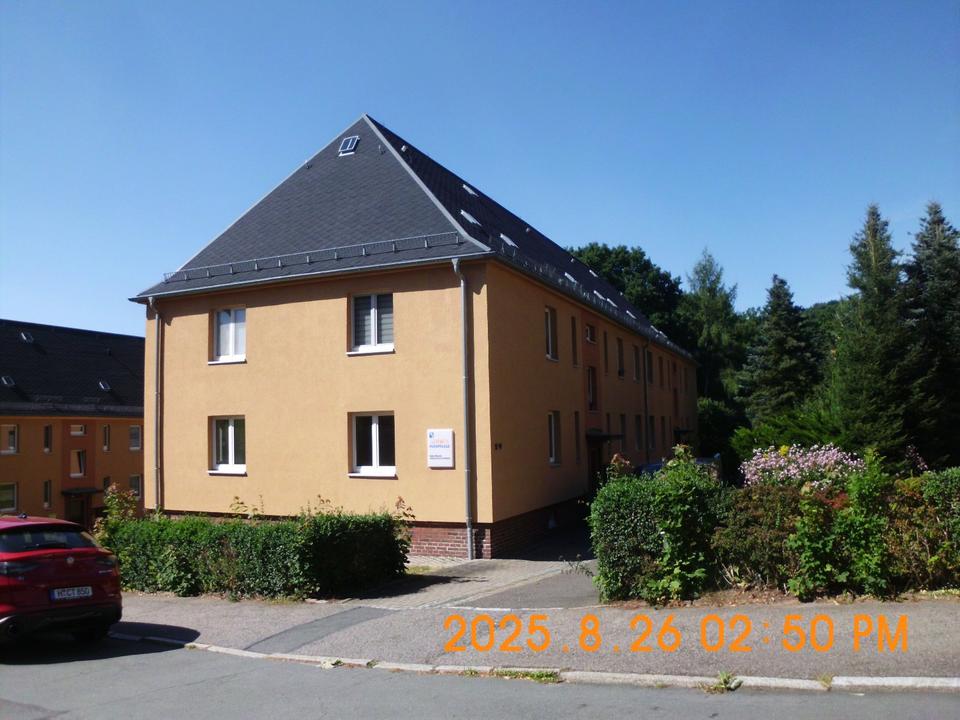 Thumbnail-kleine praktische 3-Raum-Whg. im 1.OG, 62 m², Schlackenweg 14, 09337 HOT