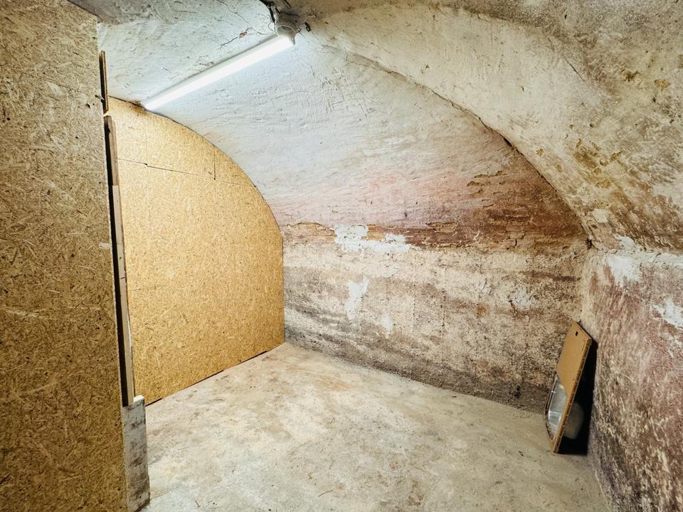 Thumbnail-Lagerraum Kellerabteil (ca. 7,5 m²) in Bad Cannstatt