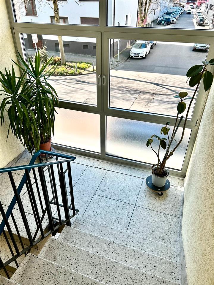 Thumbnail-Saarbrücken: Helle, sofort beziehbare 4 ZKB in guter und zentraler Lage