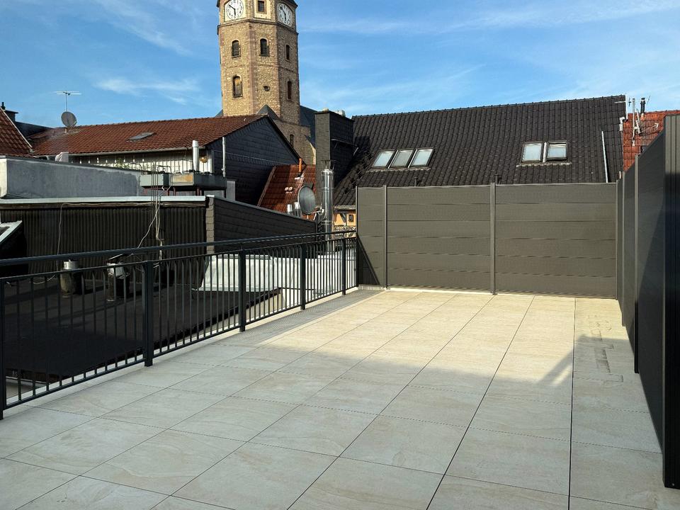 Thumbnail-Möblierte Dachgeschosswohnung mit großer Terasse im Zentrum