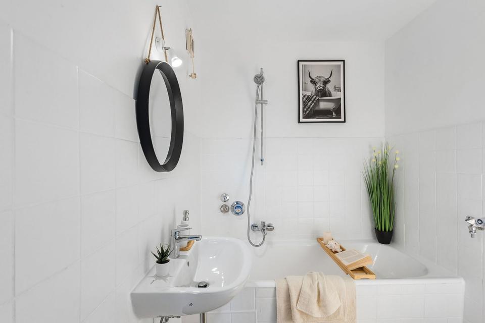 Thumbnail-*Sofort einziehen und provisionsfrei* 4-Zimmer Wohnung