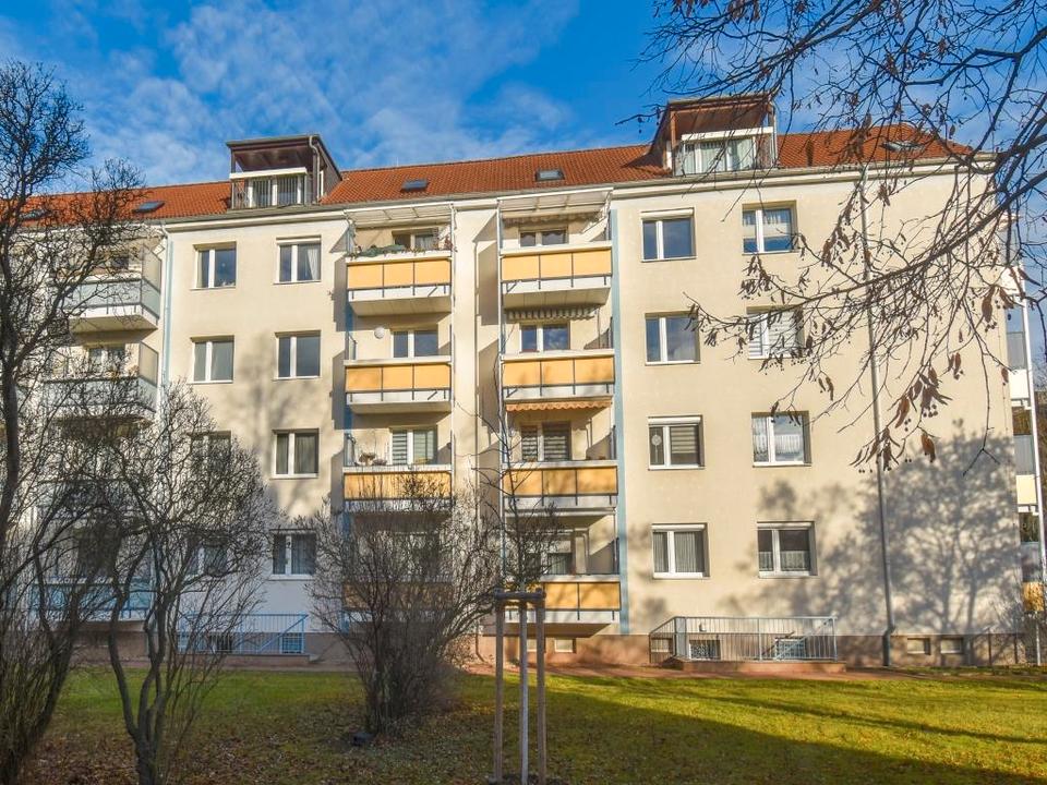 Thumbnail-Helle, sanierte 3-Raumwohnung mit Südbalkon