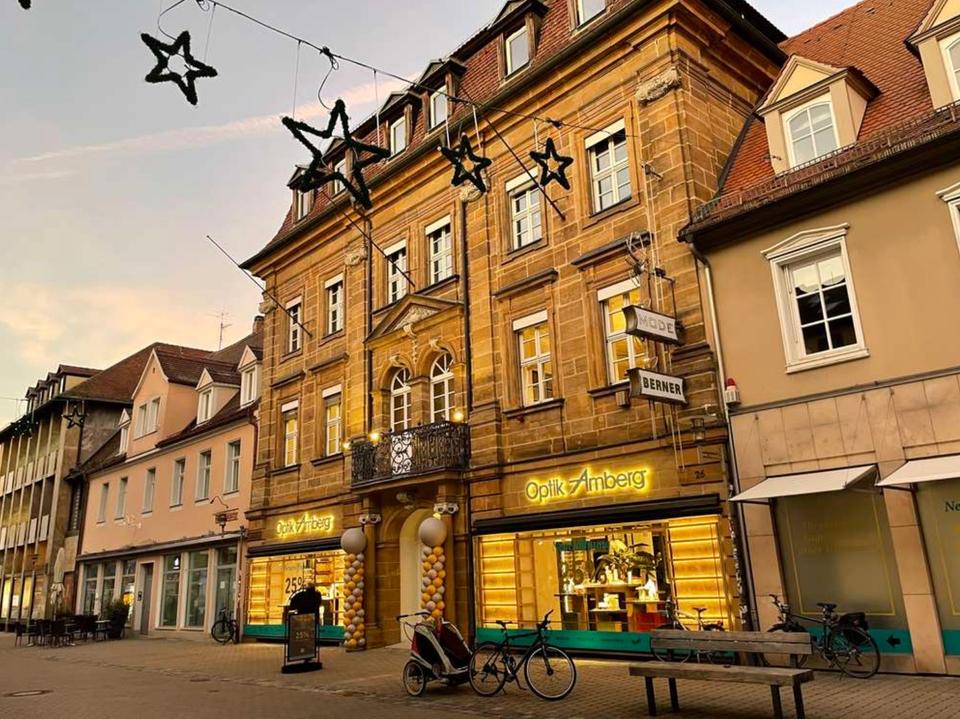 Thumbnail-Büroräume im Besold'schen Palais - Arbeiten unter Stuckdecken