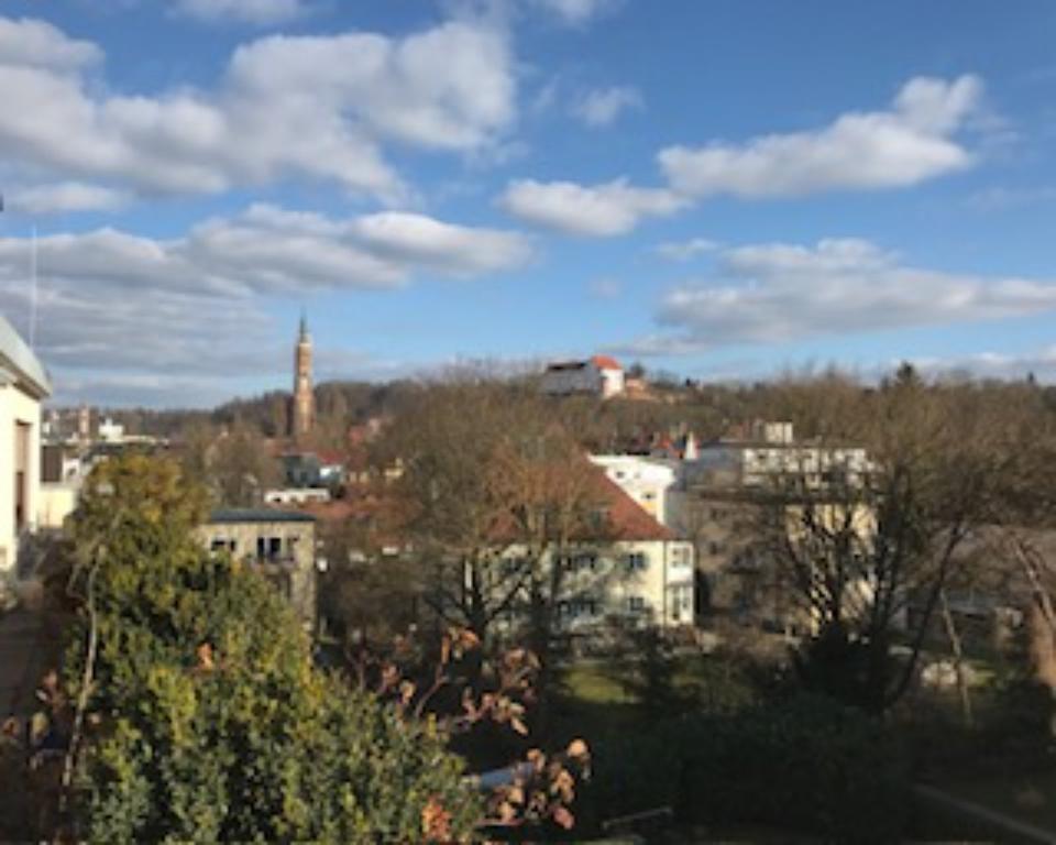 Thumbnail-Helle 5-Raum-Penthouse-Wohng mit großer Terrasse in Landshut-West