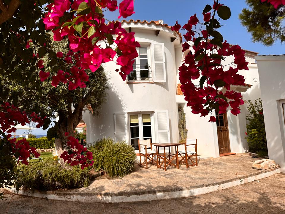 Thumbnail-Ferienhaus an der Küste von Menorca f. 8 Personen mit Gem.Pool