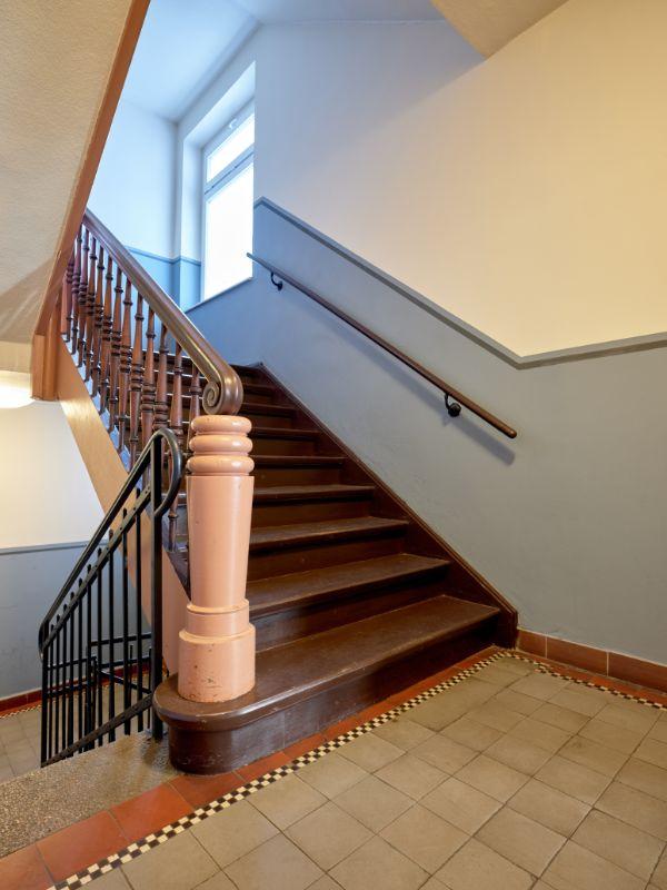 Thumbnail-Frisch renovierte 3‑Raum‑Wohnung mit klassischer Raumaufteilung in zentraler Lage