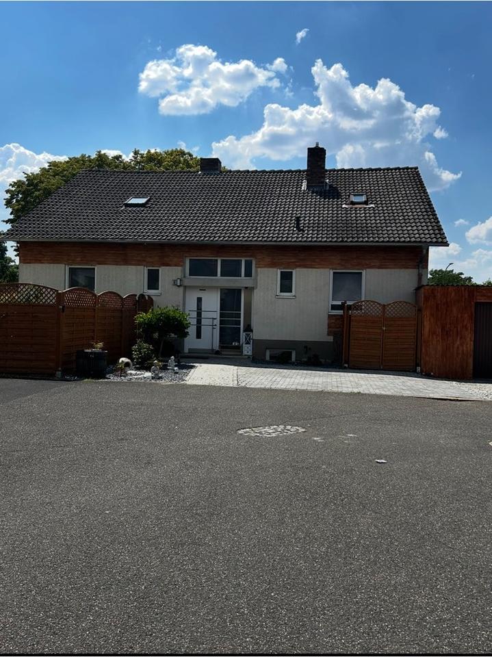 Thumbnail-Haus mit 2 Wohneinheiten und Garten – ideal für Mehrgenerationen