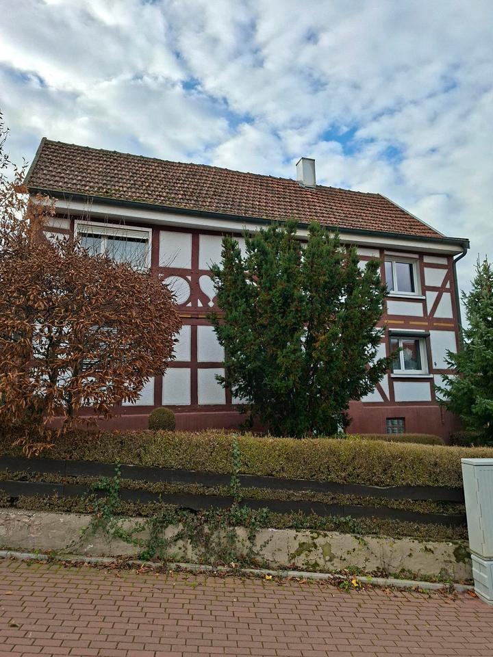 Thumbnail-Großes Fachwerkhaus von privat zu verkaufen