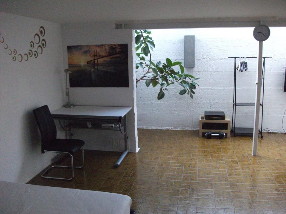 Thumbnail-helle große möblierte Kellerwohnung 6 Monate 65qm 1200warm an