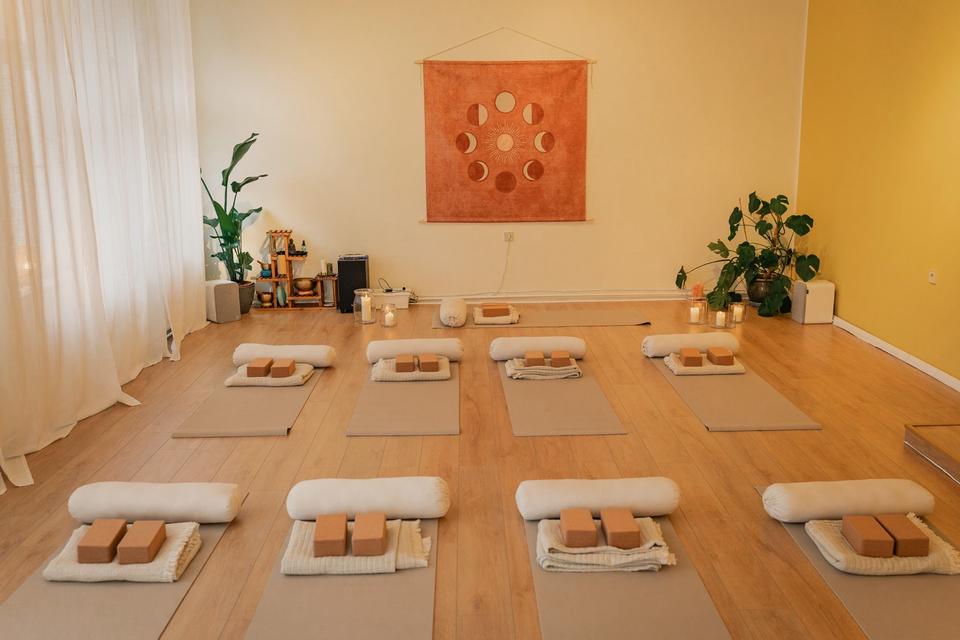 Thumbnail-Beautiful Space for rent for yoga, workshops, and events